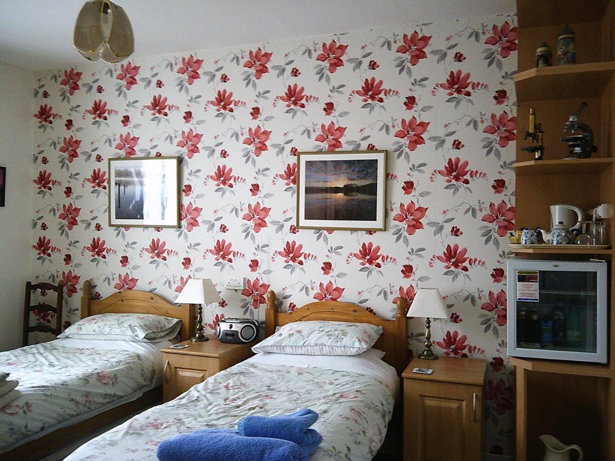 Bed and Breakfast Webb'S Of Glomel Экстерьер фото