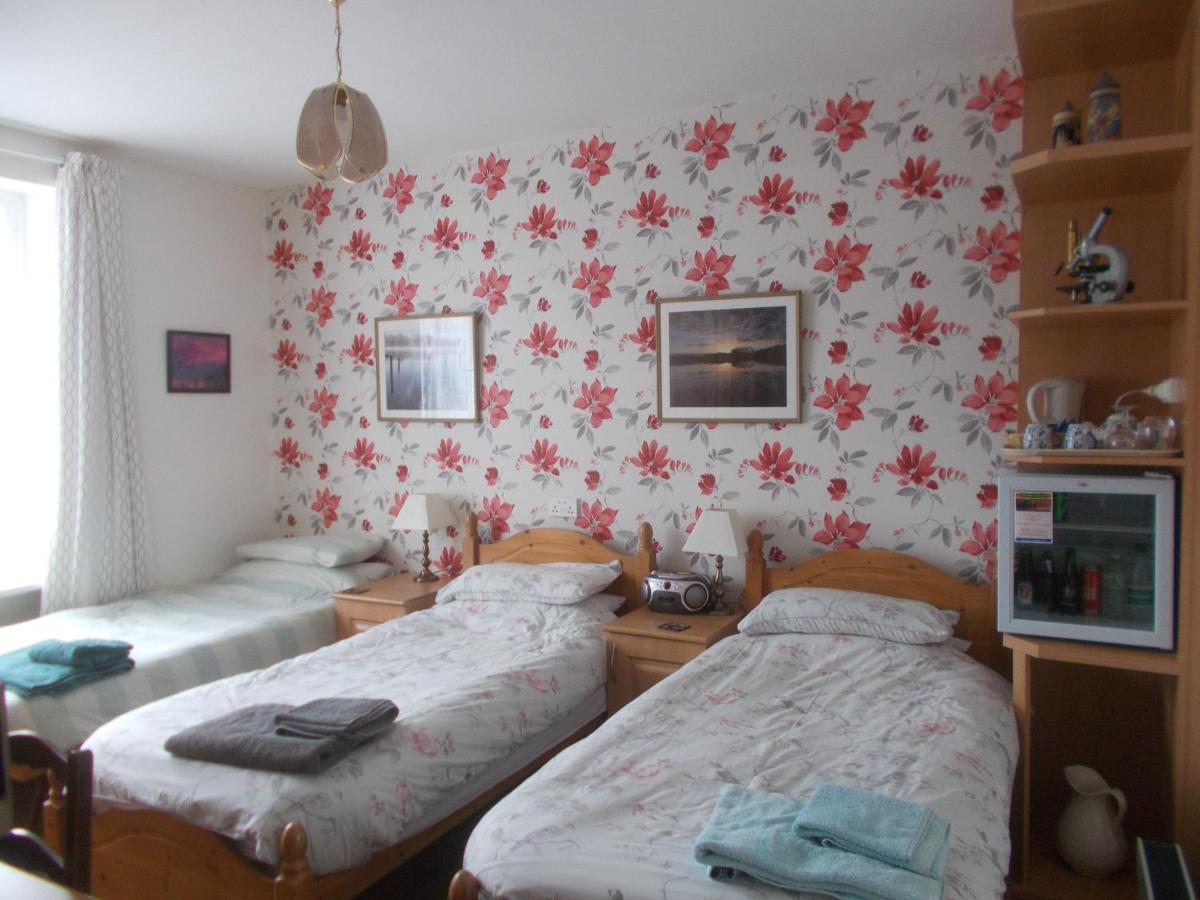 Bed and Breakfast Webb'S Of Glomel Экстерьер фото