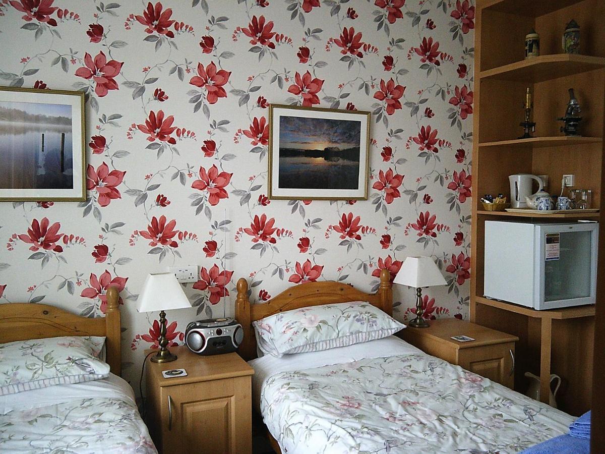 Bed and Breakfast Webb'S Of Glomel Экстерьер фото